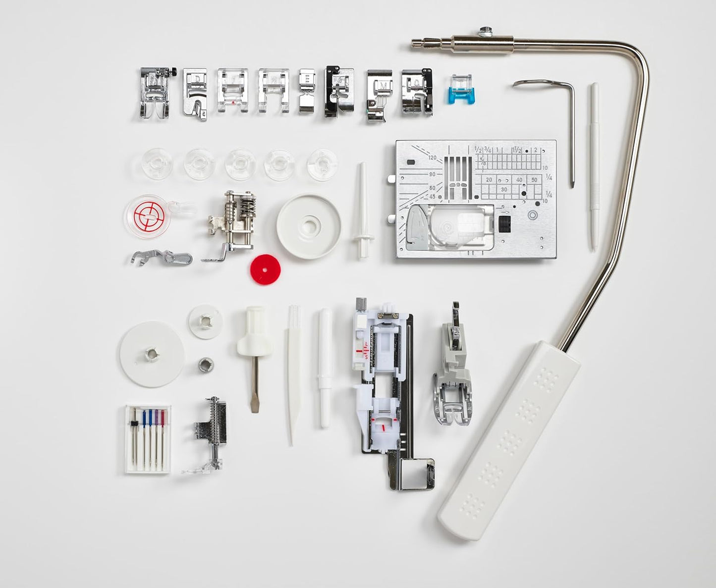 Elna eXcellence 710 equipped with the Dual Feed system