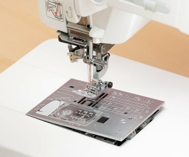 Elna eXcellence 790 Pro with 13 inch Throat Space