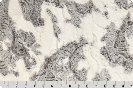 MINKY - Luxe Cuddle Baby Calf GRAPHITE from Shannon Fabrics